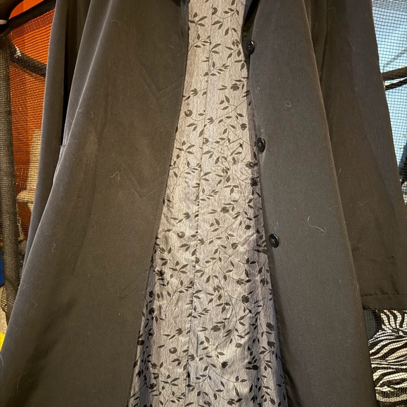 Fleet Street Elegant Black Petite Trench Coat with Gray and Black Floral Liner